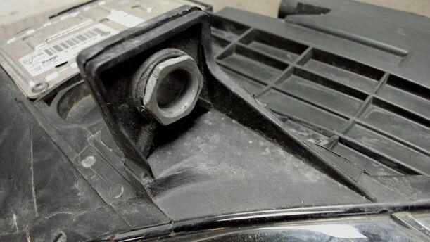 Foto: XENONSCHEINWERFER LINKS eines VW Passat Variant 2.0 TDI DPF CLX