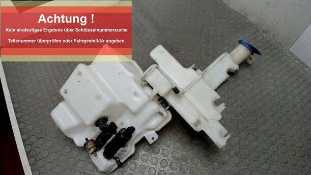 Foto: SCHEIBENWASCHBEHÄLTER ( SCHEINWERFERREINIGUNG ) eines VW Passat Variant 2.0 TDI DPF CLX