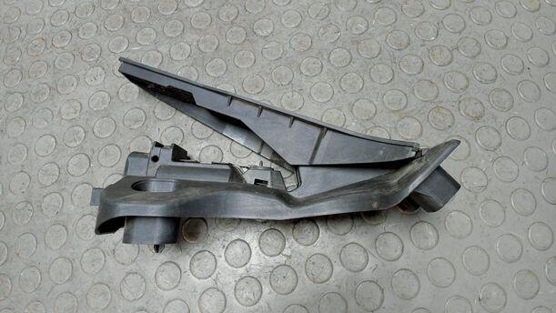 Foto: GASPEDAL ( SCHALTGETRIEBE ) eines VW Passat Variant 2.0 TDI DPF CLX