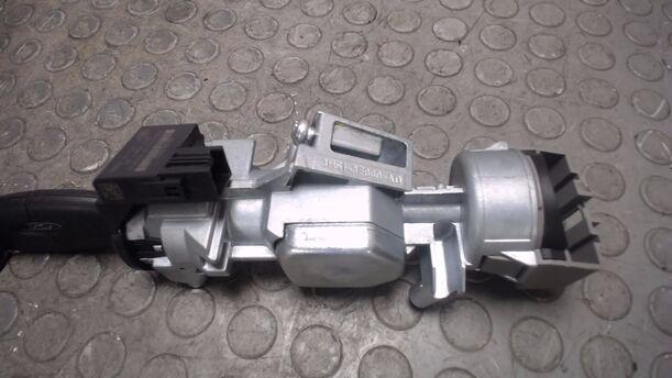 Foto: ZÜNDSCHLOSS / SCHLIESSZYLINDER eines Ford Focus Turnier 1.6 TDCi DPF Sport