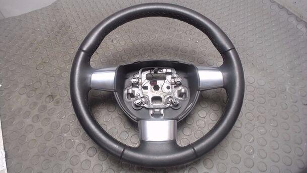 Foto: LEDERLENKRAD ( OHNE AIRBAG ) eines Ford Focus Turnier 1.6 TDCi DPF Sport