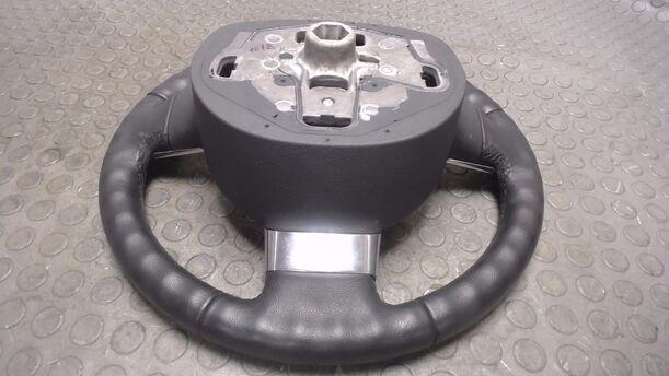 Foto: LEDERLENKRAD ( OHNE AIRBAG ) eines Ford Focus Turnier 1.6 TDCi DPF Sport