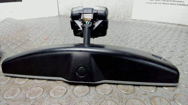Foto: INNENSPIEGEL ( AUTOMATISCH ABBLENBAR ) eines VW Passat Variant 2.0 TDI DPF Sport