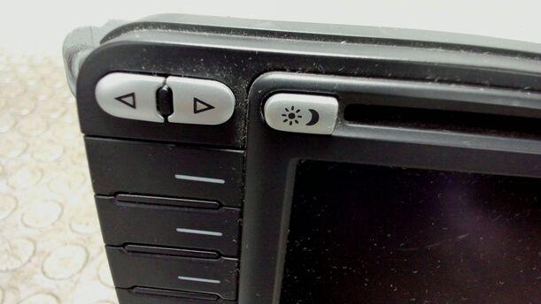 Foto: RADIO NAVIGATION ( MIT RADIOCODE ) eines VW Passat Variant 2.0 TDI DPF Sport