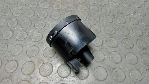 Foto: LICHTSCHALTER eines VW Passat Variant 2.0 TDI DPF Sport