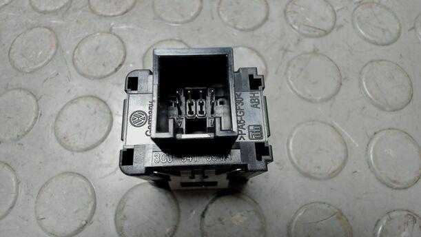 Foto: SCHALTER INSTRUMENTENBELEUCHTUNG eines VW Passat Variant 2.0 TDI DPF Sport
