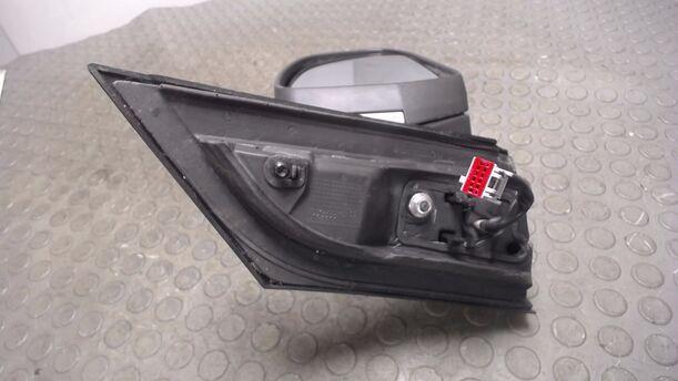 Foto: AUSSENSPIEGEL RECHTS ELEKTRISCH ANKLAPPBAR eines Ford Focus Turnier 1.6 TDCi DPF Sport