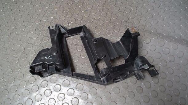 Foto: HALTER SCHEINWERFER RECHTS eines BMW X5 3.0 d Sport
