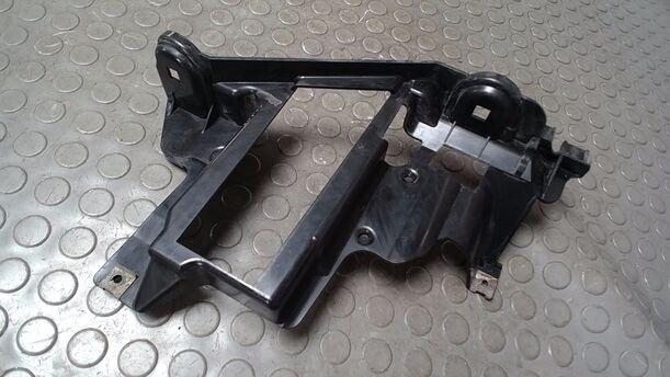 Foto: HALTER SCHEINWERFER RECHTS eines BMW X5 3.0 d Sport