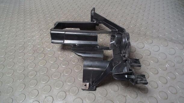 Foto: HALTER SCHEINWERFER RECHTS eines BMW X5 3.0 d Sport