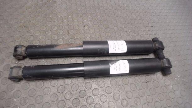 Foto: STOSSDÄMPFERPAAR HINTEN eines Ford Focus Turnier 1.6 TDCi DPF Sport
