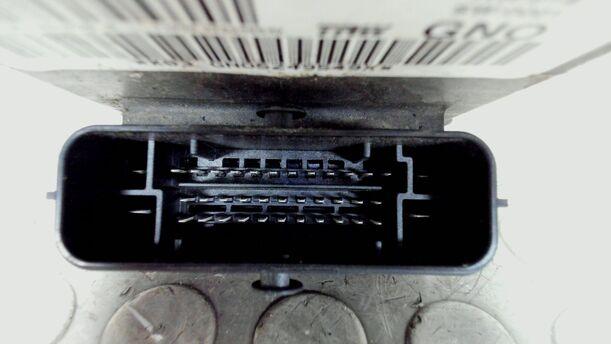 Foto: HAUPTBREMSAGGREGAT ABS eines VW Passat Variant 2.0 TDI DPF Sport