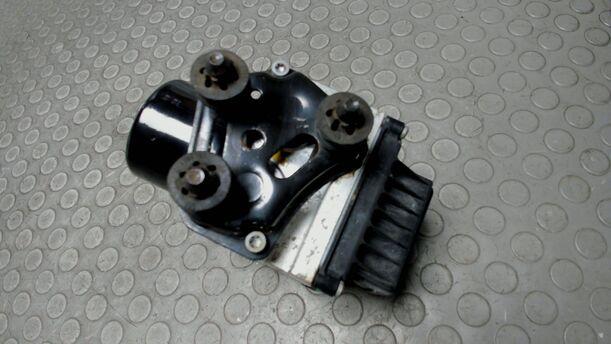 Foto: HAUPTBREMSAGGREGAT ABS eines VW Passat Variant 2.0 TDI DPF Sport