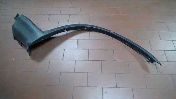 Foto: SCHWELLERBLENDE/ RADLAUF HINTEN LINKS eines BMW X5 3.0 d Sport