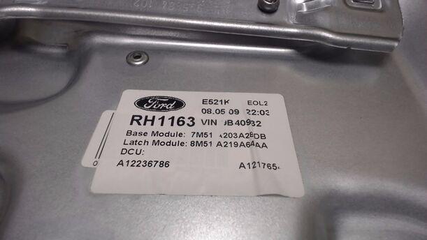Foto: FENSTERHEBER ELEKTRISCH VORNE RECHTS ( 4/5 TÜRER ) eines Ford Focus Turnier 1.6 TDCi DPF Sport