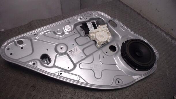 Foto: FENSTERHEBER HINTEN LINKS ( 4/5 TÜRER ) eines Ford Focus Turnier 1.6 TDCi DPF Sport