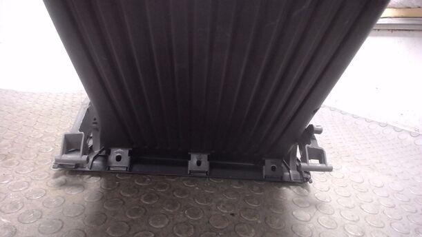 Foto: HANDSCHUHFACH eines Ford Focus Turnier 1.6 TDCi DPF Sport