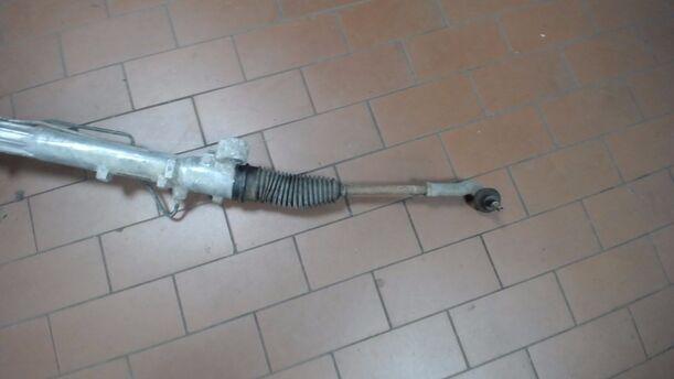 Foto: SERVOLENKUNG eines Ford Focus Turnier 1.6 TDCi DPF Sport