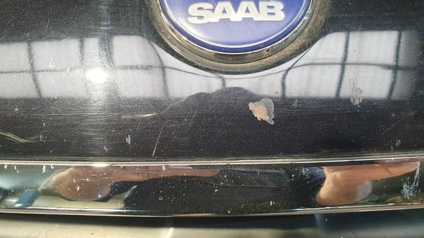 Foto: MOTORHAUBE eines Saab 9-5 Kombi 1.9 TiD Sport