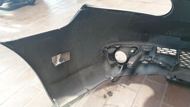 Foto: STOSSFÄNGER/ STOßSTANGE VORN eines Saab 9-5 Kombi 1.9 TiD Sport