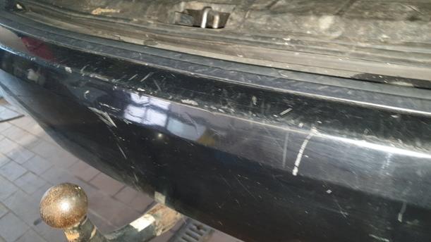Foto: STOSSFÄNGER/ STOßSTANGE HINTEN ( KOMBI ) eines Saab 9-5 Kombi 1.9 TiD Sport