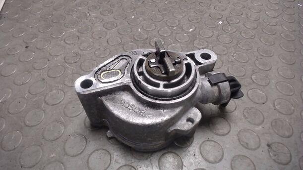 Foto: VAKUUMPUMPE eines Ford Focus Turnier 1.6 TDCi DPF Sport