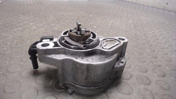 Foto: VAKUUMPUMPE eines Ford Focus Turnier 1.6 TDCi DPF Sport