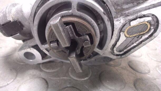 Foto: VAKUUMPUMPE eines Ford Focus Turnier 1.6 TDCi DPF Sport