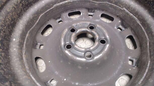 Foto: STAHLFELGE 6X14 ET43 eines VW Polo 1.2 Sport