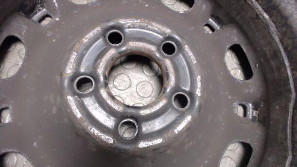 Foto: STAHLFELGE 6X14 ET43 eines VW Polo 1.2 Sport