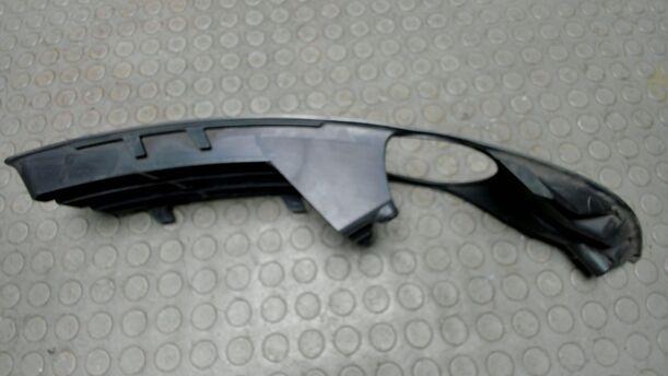 Foto: LUFTGITTER / ZIERGITTER LINKS eines VW Passat Variant 2.0 TDI DPF Sport