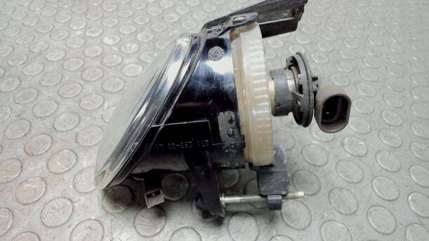 Foto: NEBELSCHEINWERFER LINKS eines VW Passat Variant 2.0 TDI DPF Sport