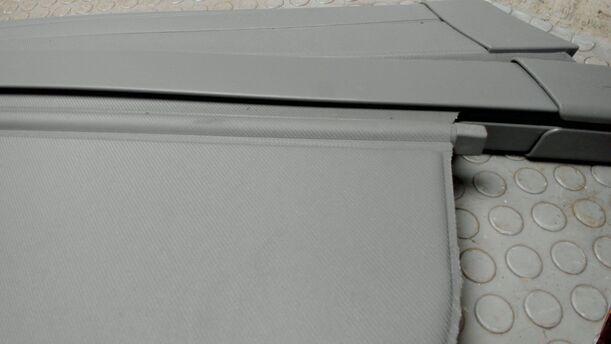 Foto: LADERAUMABDECKUNG eines VW Passat Variant 2.0 TDI DPF Sport