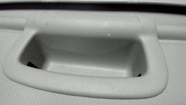 Foto: LADERAUMABDECKUNG eines VW Passat Variant 2.0 TDI DPF Sport