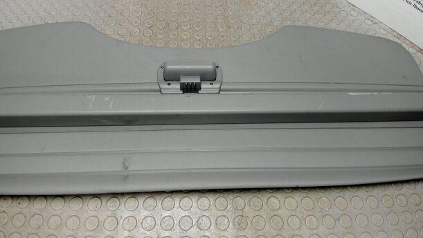 Foto: LADERAUMABDECKUNG eines VW Passat Variant 2.0 TDI DPF Sport