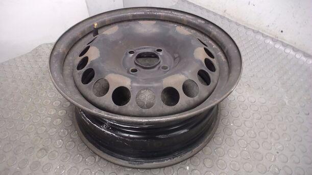 Foto: STAHLFELGE 6X15 ET39 eines Opel Corsa 1.4 16V Sport