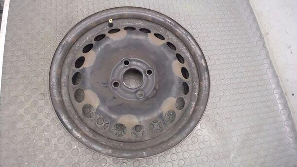 Foto: STAHLFELGE 6X15 ET39 eines Opel Corsa 1.4 16V Sport