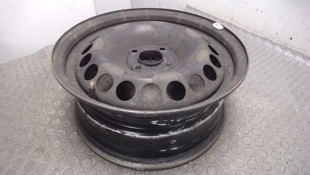 Foto: STAHLFELGE 6X15 ET39 eines Opel Corsa 1.4 16V Sport