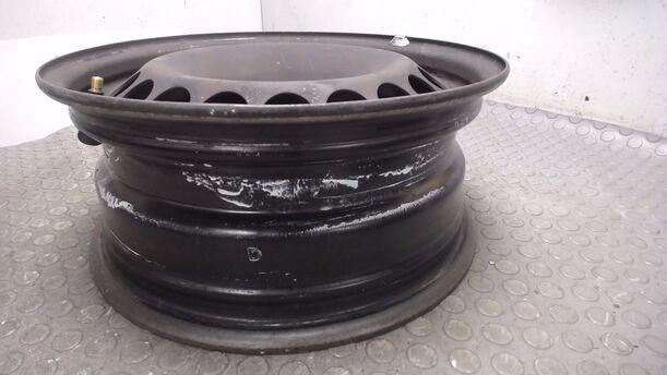 Foto: STAHLFELGE 6X15 ET39 eines Opel Corsa 1.4 16V Sport