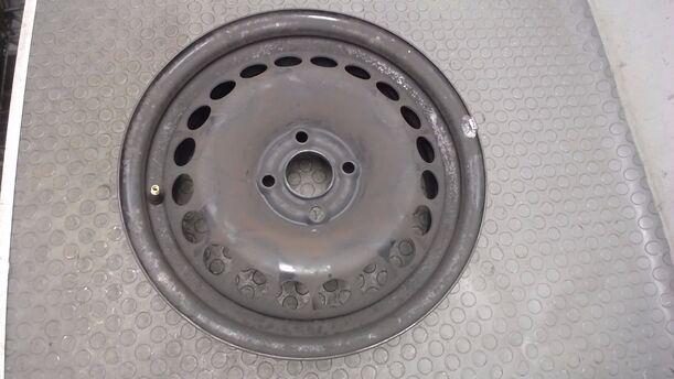 Foto: STAHLFELGE 6X15 ET39 eines Opel Corsa 1.4 16V Sport
