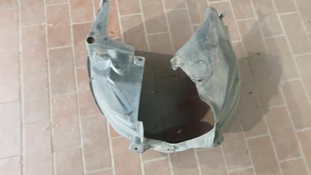 Foto: RADHAUSSCHALE / INNENKOTFLÜGEL LINKS eines Opel Corsa 1.2 16V Sport