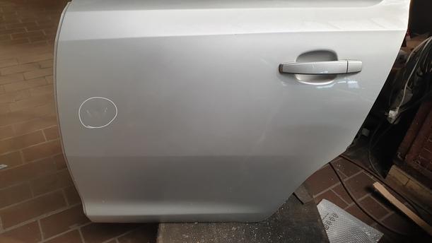 Foto: TÜR HINTEN LINKS eines Opel Corsa 1.2 16V Sport