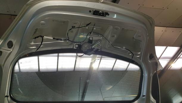 Foto: HECKKLAPPE / HECKEDECKEL eines Opel Corsa 1.2 16V Sport