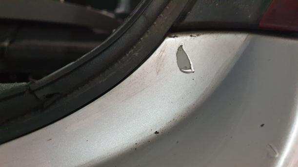 Foto: STOSSFÄNGER / STOßSTANGE HINTEN eines Opel Corsa 1.2 16V Sport
