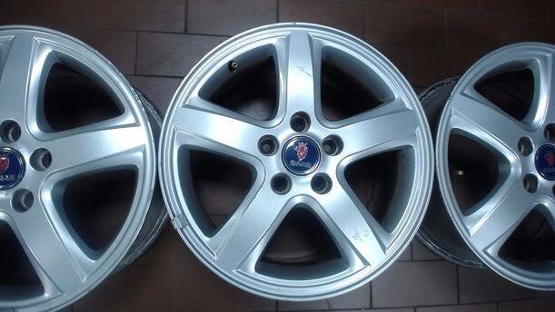 Foto: ALUFELGENSATZ 6,5X16 ET49 eines Saab 9-5 Kombi 1.9 TiD Sport