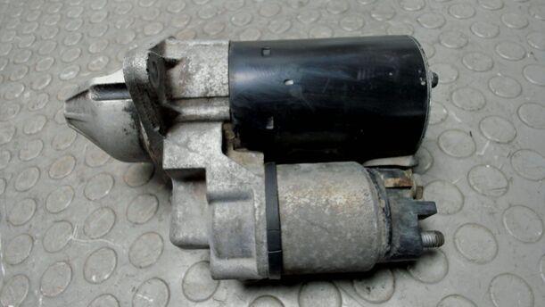 Foto: ANLASSER / STARTER eines Opel Corsa 1.2 16V Sport