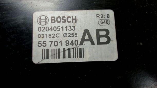 Foto: BREMSKRAFTVERSTÄRKER eines Opel Corsa 1.2 16V Sport