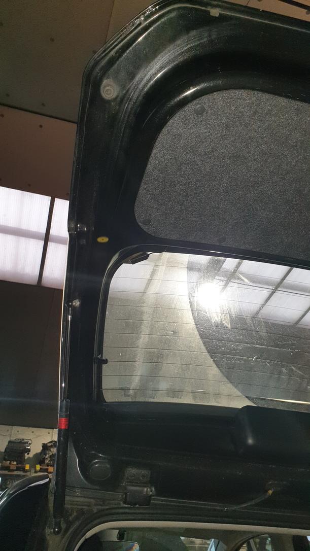 Foto: HECKKLAPPE / HECKDECKEL eines Daihatsu Sirion 1.3 Sport