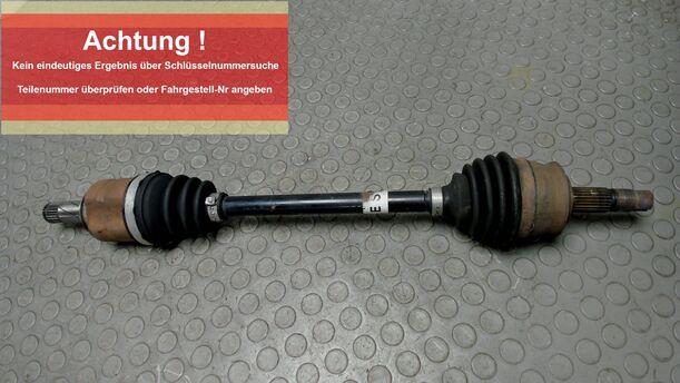 Foto: ANTRIEBSWELLE LINKS ( BENZIN / SCHALTGETRIEBE ) eines Opel Corsa 1.2 16V Sport