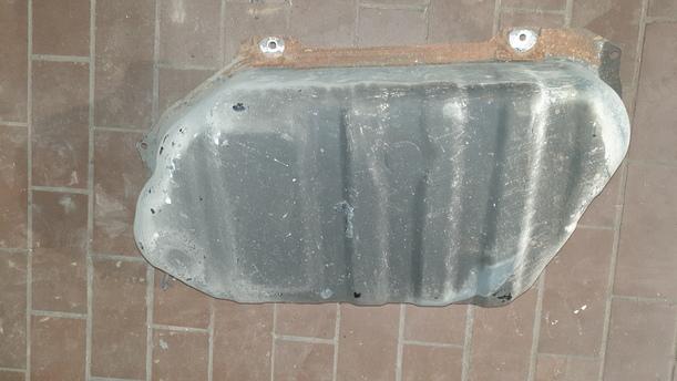Foto: KRAFTSTOFFTANK eines Daihatsu Sirion 1.3 Sport